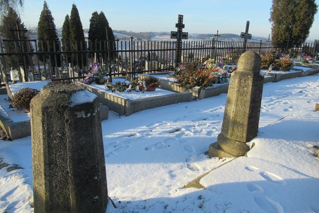 Cmentarz wojenny w Brzeziu