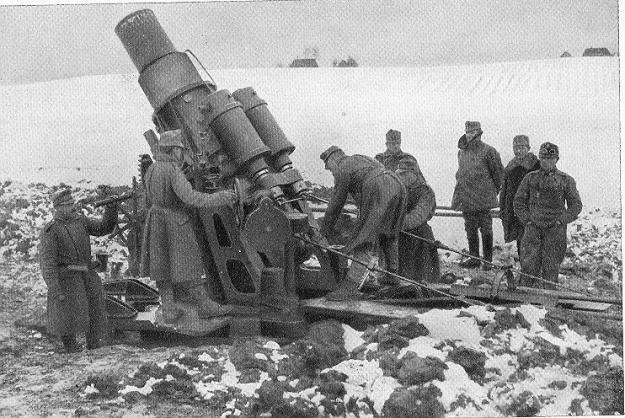 Chluba obrońców Krakowa - moździerz 305 mm - źródło Narodowe Archiwum Cyfrowe